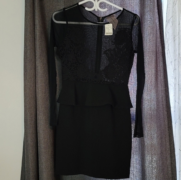 Mendocino moon collection embroidered lace dress - Picture 8 of 14